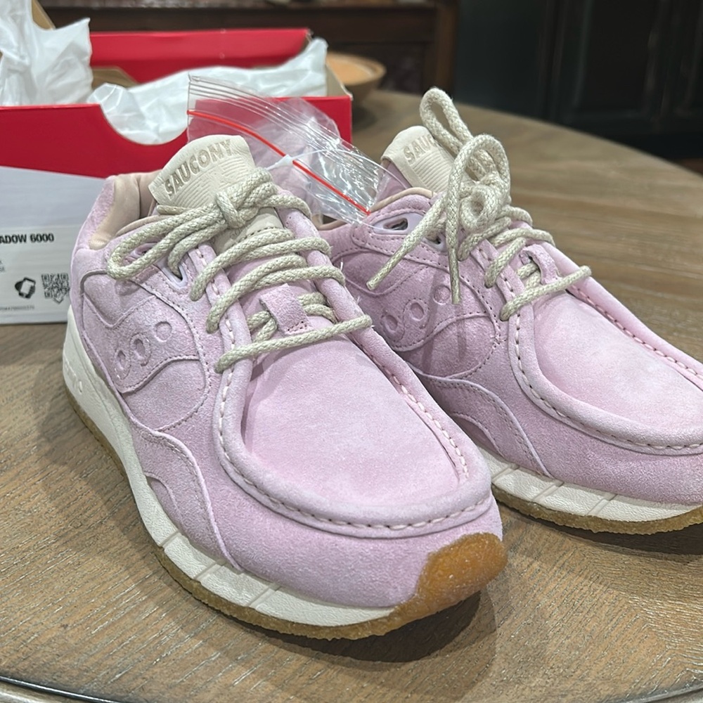 Saucony Shadow 6000 Sneakers Pink/Gum Women's 6 New in box